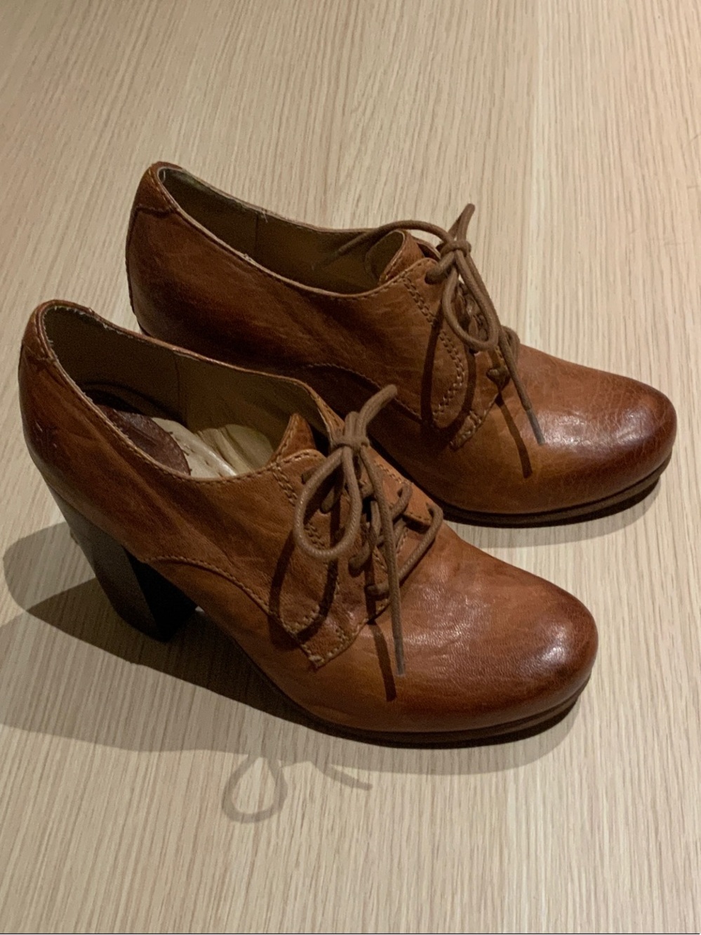 Frye Cognac Leather Lace-Up Heel Oxford